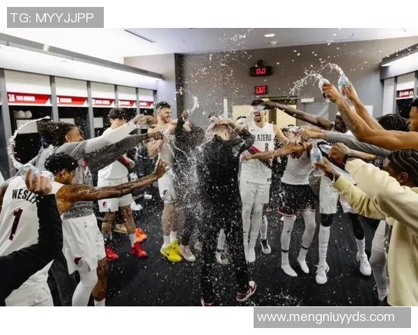 开拓者主帅赞扬球队团结，迎来胜利